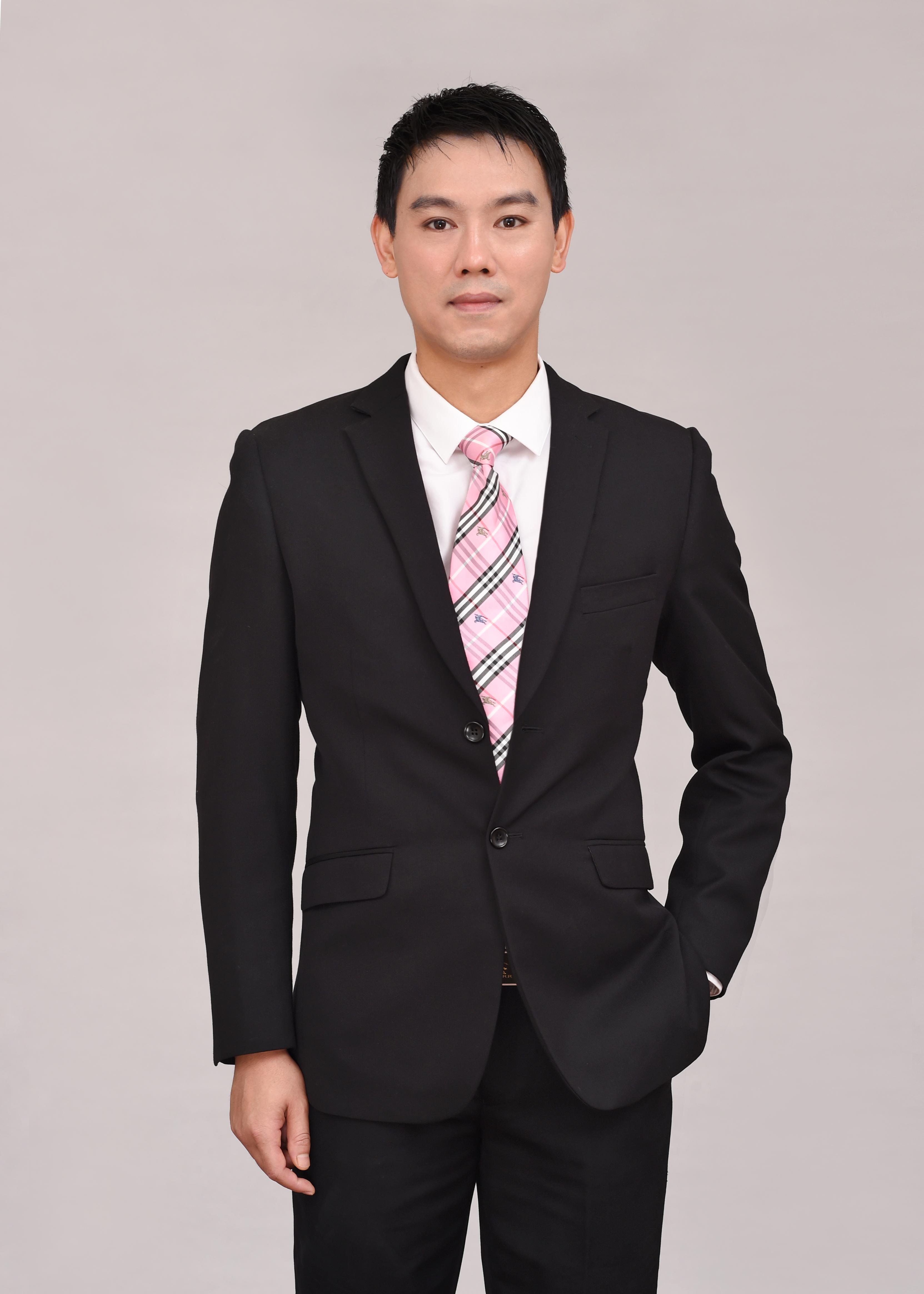 向辉 公关与传播总监
